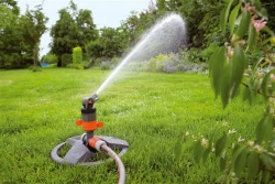 Turbine d'arrosage de jardin du pied