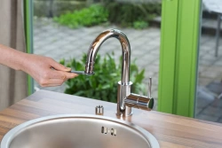 Adaptateur de robinet d'intérieur - filetages mâle (M22 x 1) ou femelle (M24 x 1)