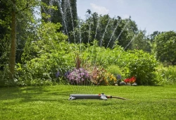 Arroseur oscillant AquaZoom S - arrosage : 9 à 150 m² - portée 3 à 15 m - largeur  3 à 10 m