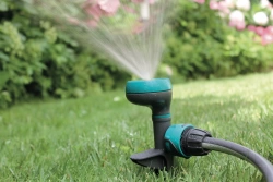 Arrosseur circulaire 4 zones MINI DRIVER sur piquet - Bleu