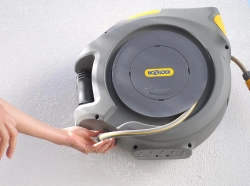 Dévidoir caréné fixation murale enroulement automatique avec tuyau 20 m